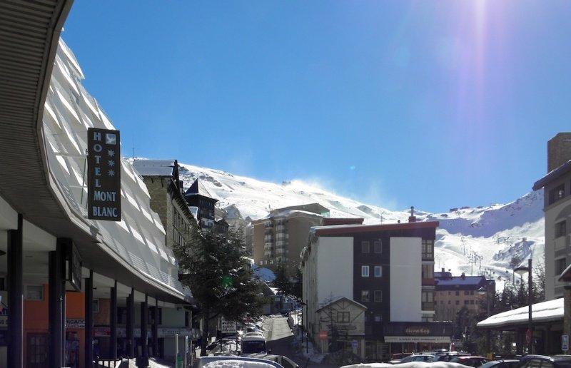 Mont Blanc Hotel Сиера Невада Екстериор снимка