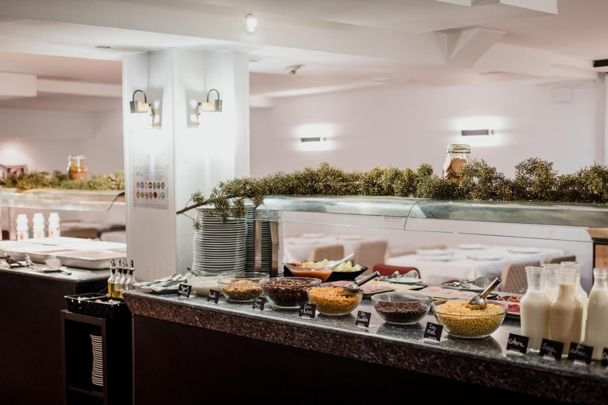Mont Blanc Hotel Сиера Невада Екстериор снимка
